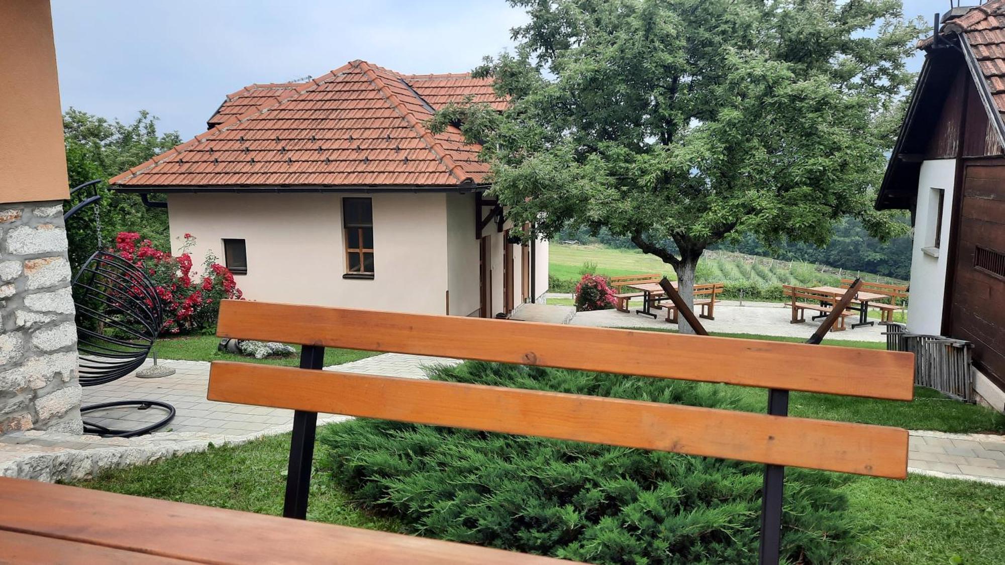 Seoski Turizam Melovic Rozanstvo Εξωτερικό φωτογραφία