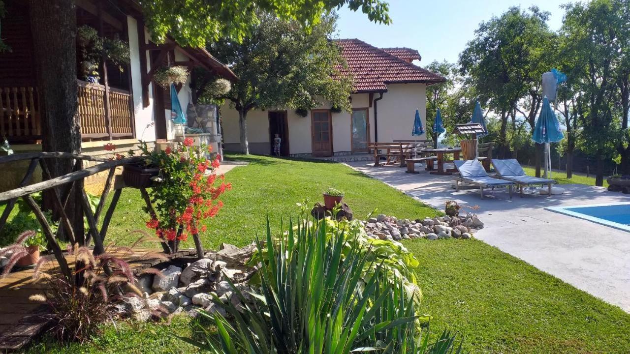 Seoski Turizam Melovic Rozanstvo Εξωτερικό φωτογραφία